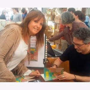 Imagen de la noticia: El éxito de «¿Taxi?, No gracias» en el día de Sant Jordi