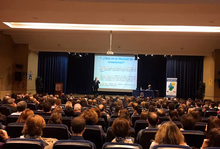 Imagen de la noticia: Exitosa primera presentación de Libertad de enseñanza… ¡Para todos!